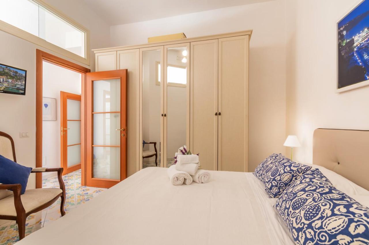 Comfy Apt 4 Sleeps Right In The Centre Sorrento Eksteriør billede